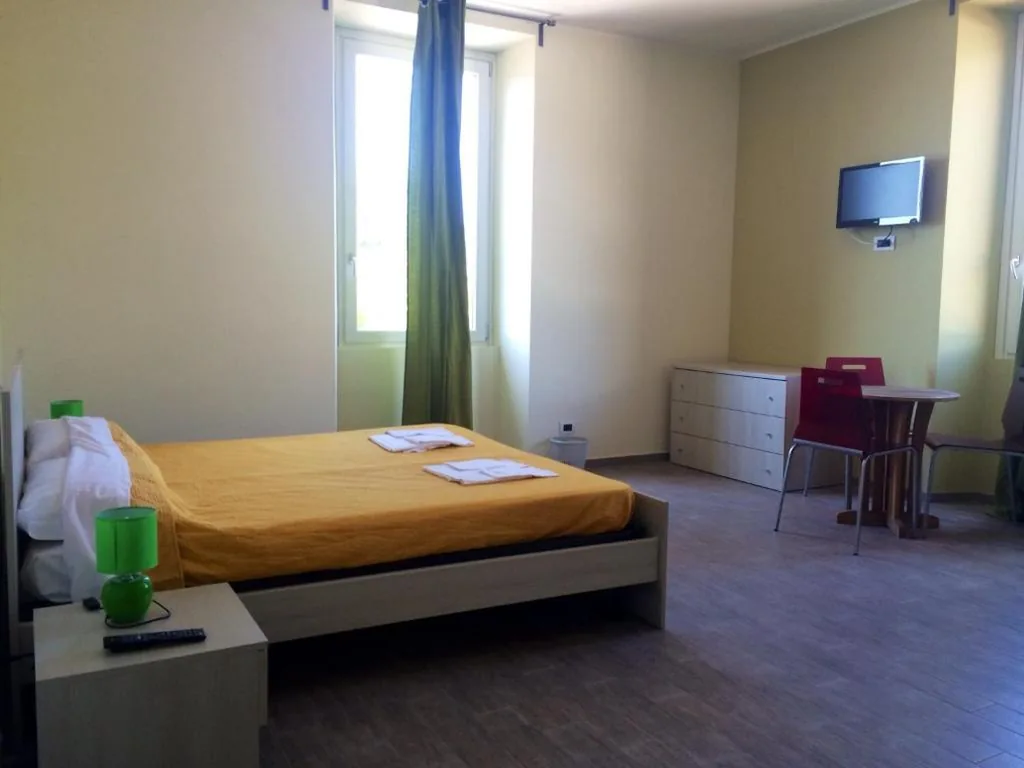 Camera Tripla Comfort — My Room Roma