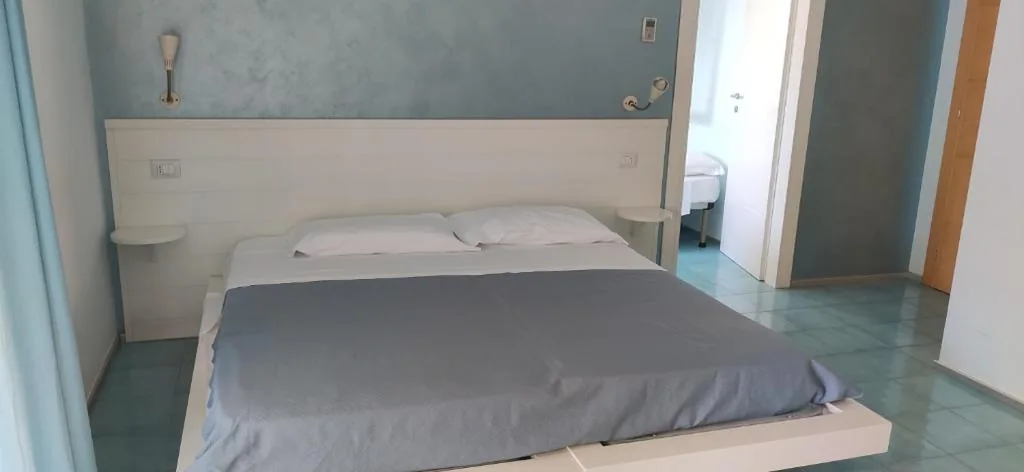 Comfort Triple Room — Rock Garden