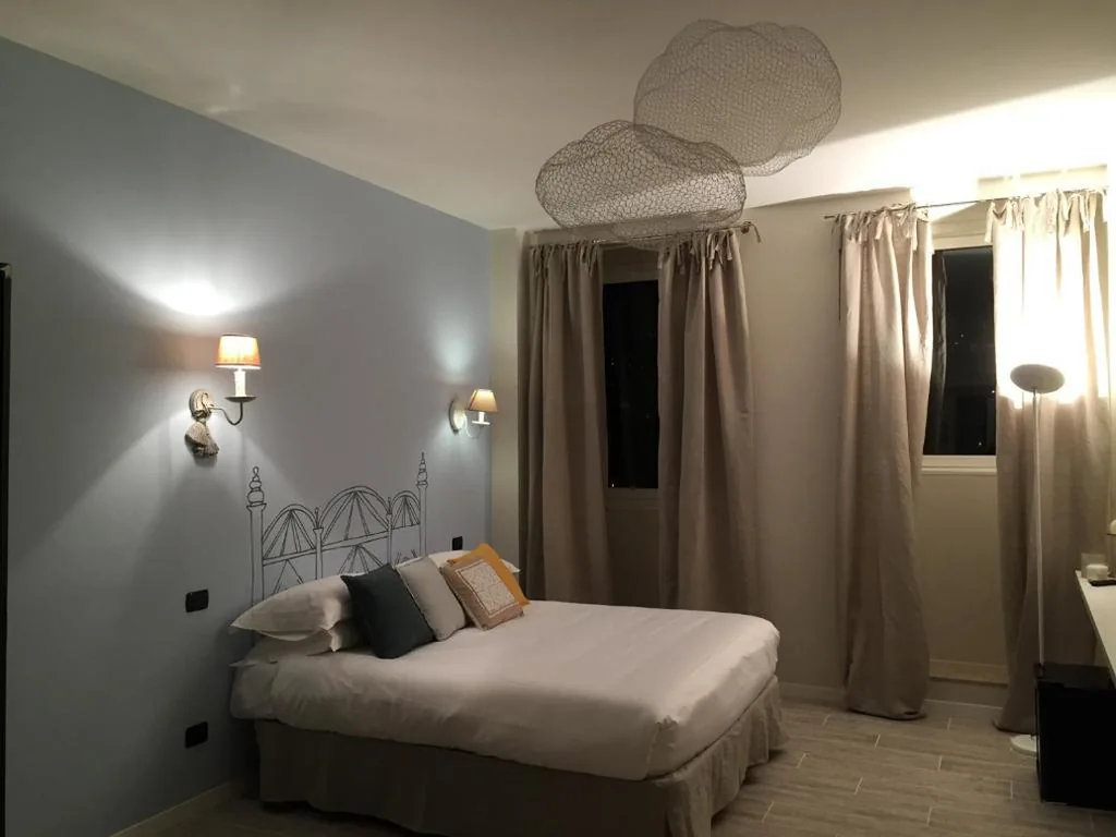 Camera Tripla con Accesso Disabili — So&Leo Guest House