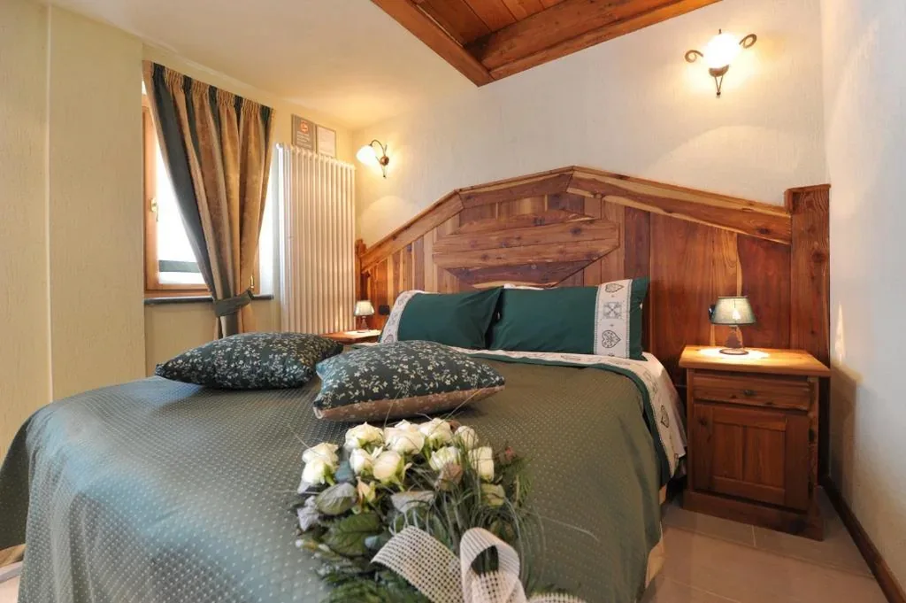 Camera Tripla con Angolo Cottura - su 2 Livelli — Gresil Residence