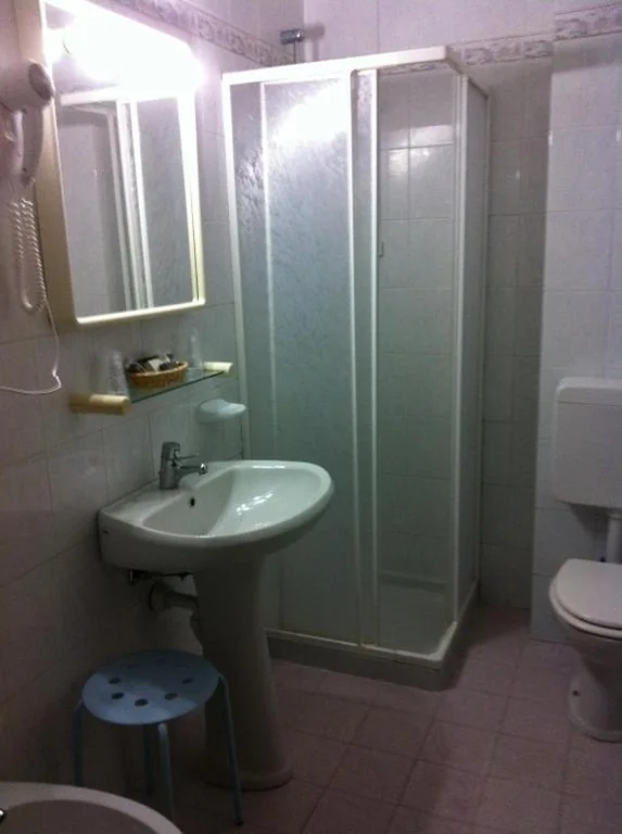 Triple Room with Air Conditioning — Ulivo