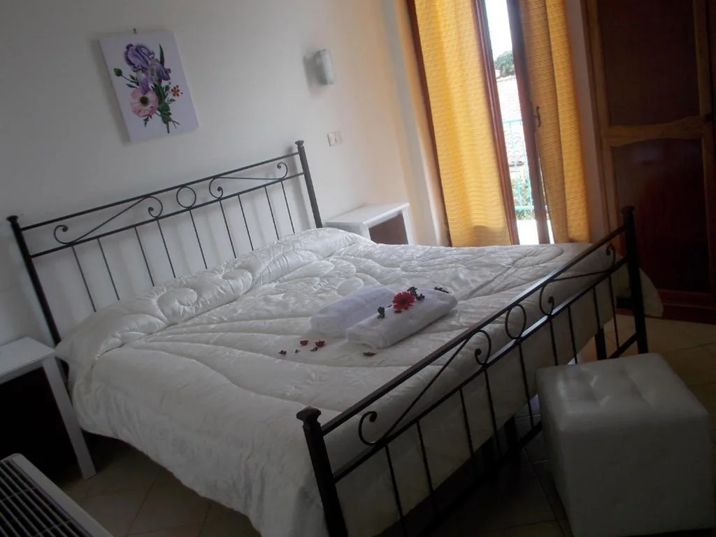 Camera Tripla con Bagno — Hotel Mastropeppe