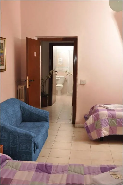 Triple Room with Shared Bathroom — Gialel Guesthouse