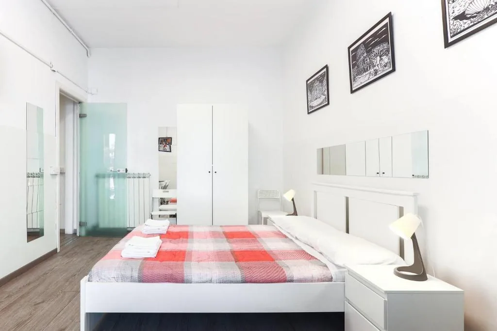 Camera Tripla con Bagno in Comune — San Giovanni rooms