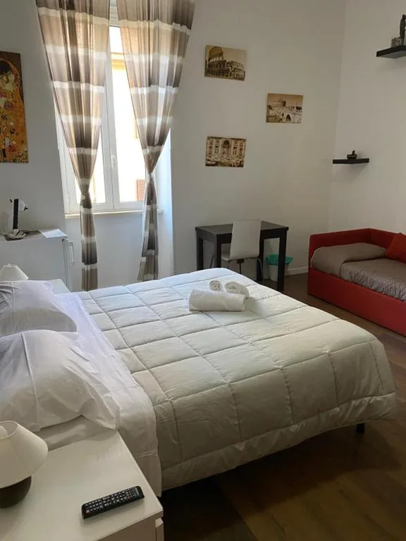 Camera Tripla con Bagno Privato — affittacamere san pietro resort