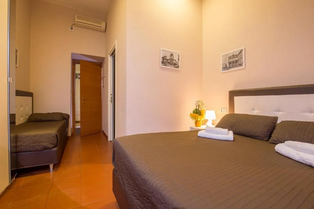 Triple Room with Private Bathroom — Azzurra Rooms