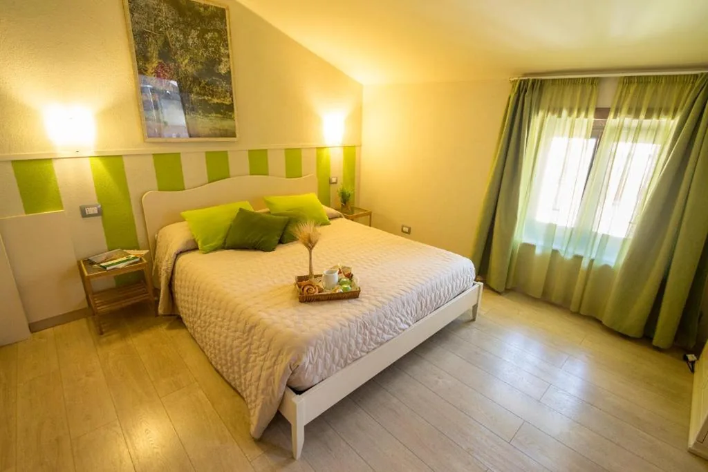 Camera Tripla con Bagno Privato — B&B Antiche Mura