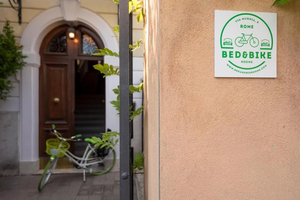 Camera Tripla con Bagno Privato — Bed&BikeRome ROOMS