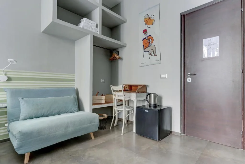 Camera Tripla con Bagno Privato — CAPO D’AFRICA 30 – COLOSSEO