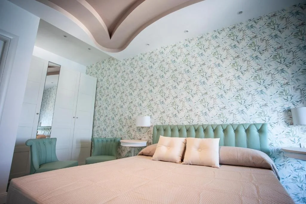 Triple Room with Private Bathroom — Cavalieri D’Oro Luxury House