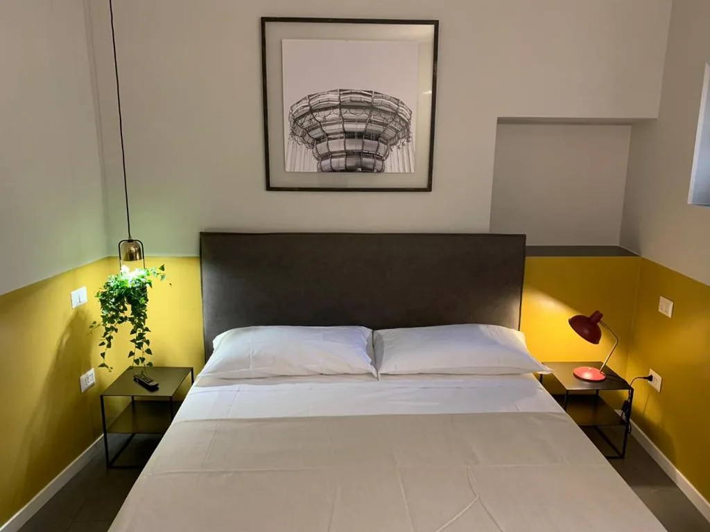Camera Tripla con Bagno Privato — Cavour Urban Rooms by GHOR