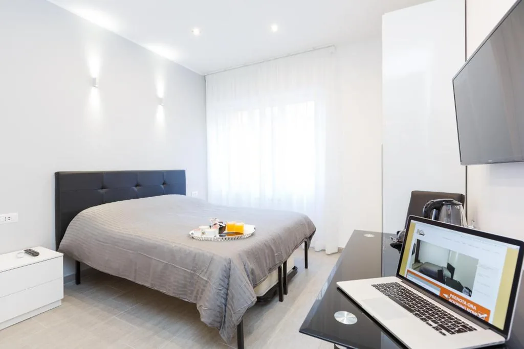Camera Tripla con Bagno Privato — Domus Arena