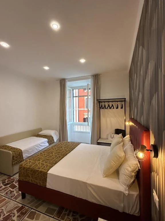 Triple Room with Private Bathroom — Dormire in Trastevere