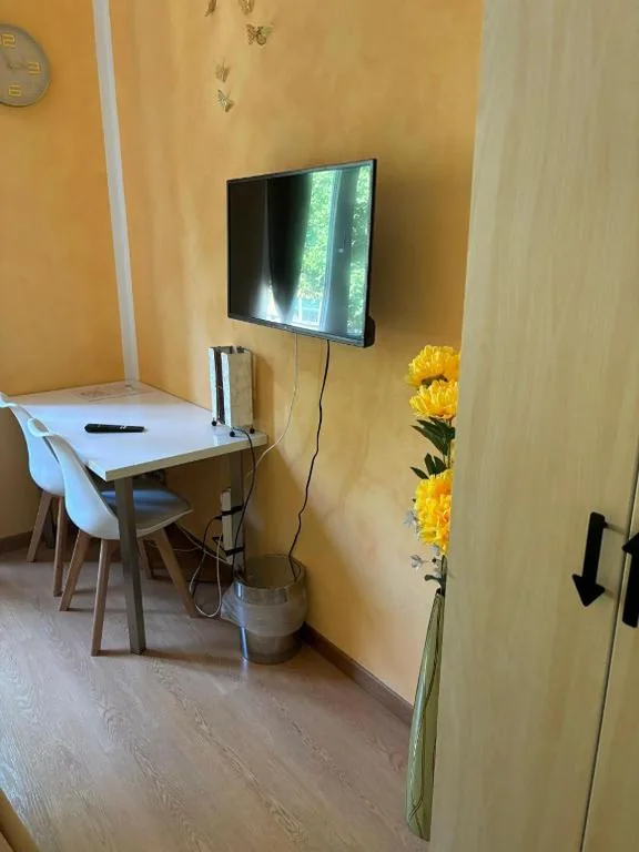 Camera Tripla con Bagno Privato — Duca’s Guest House
