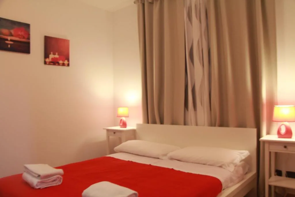 Camera Tripla con Bagno Privato Esterno — B&B La Terrazza di Frascati