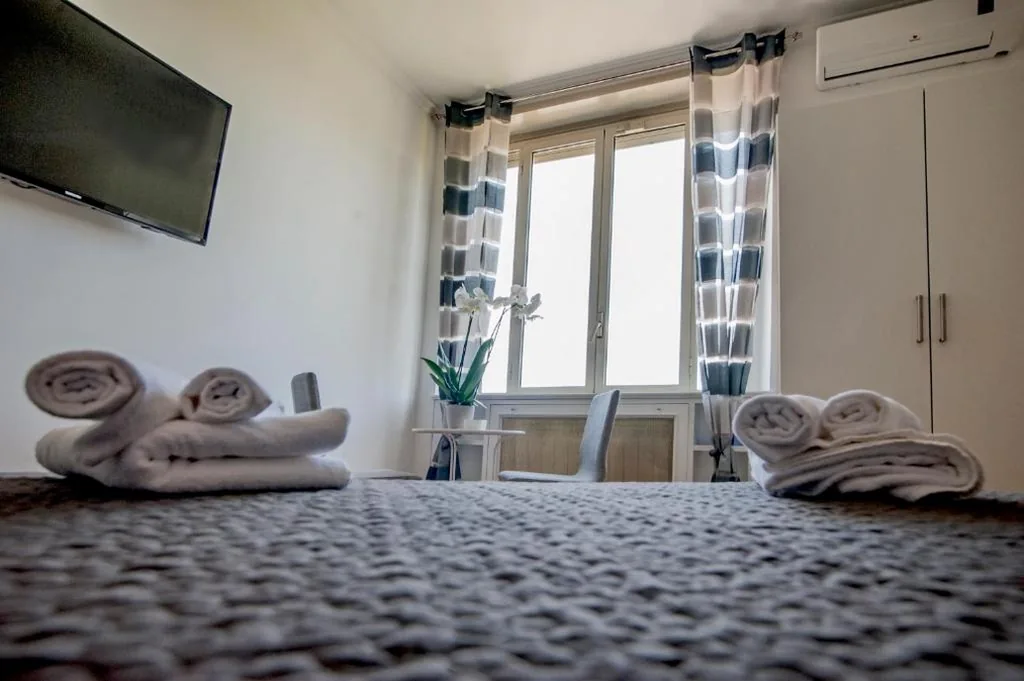 Triple Room with External Private Bathroom — Guest House Vignola