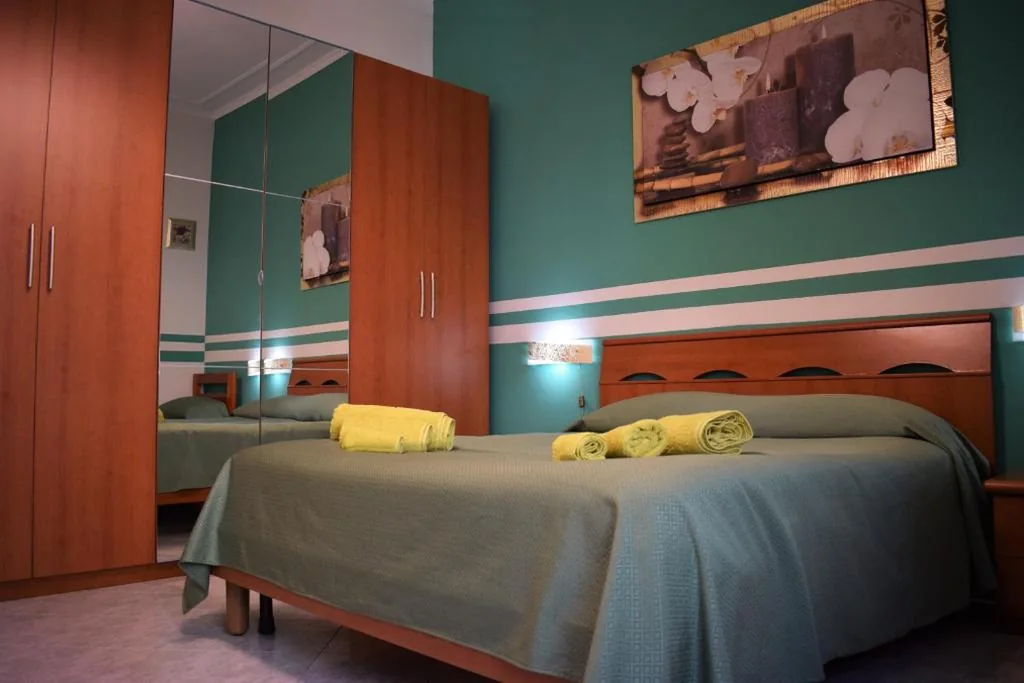 Triple Room with External Private Bathroom — I Petali Guest House