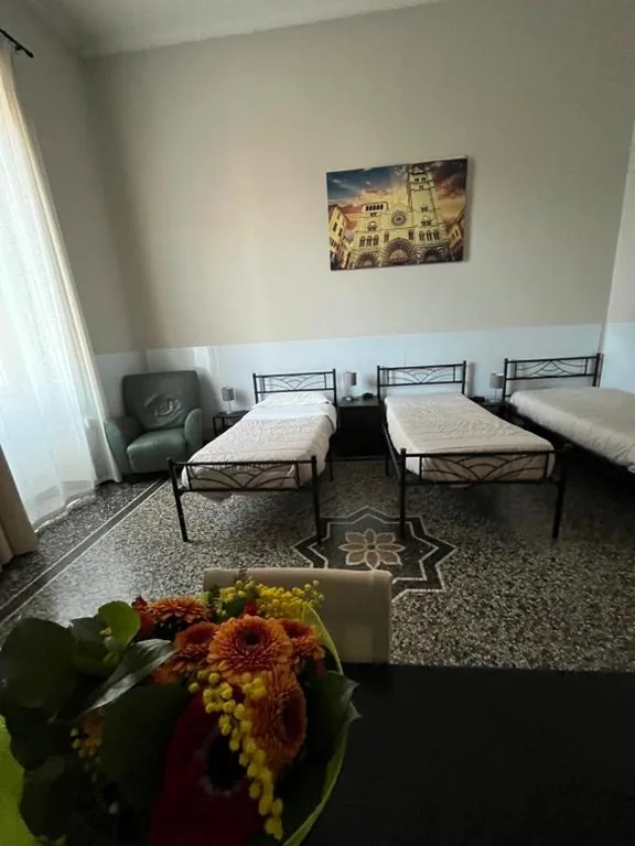 Triple Room with External Private Bathroom — Le stanze della Lanterna