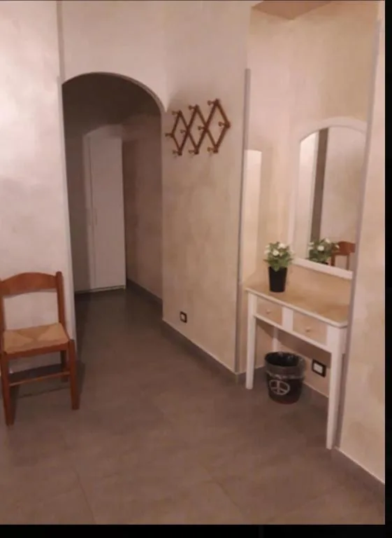 Camera Tripla con Bagno Privato — Giorgia Airport 2 Fiumicino