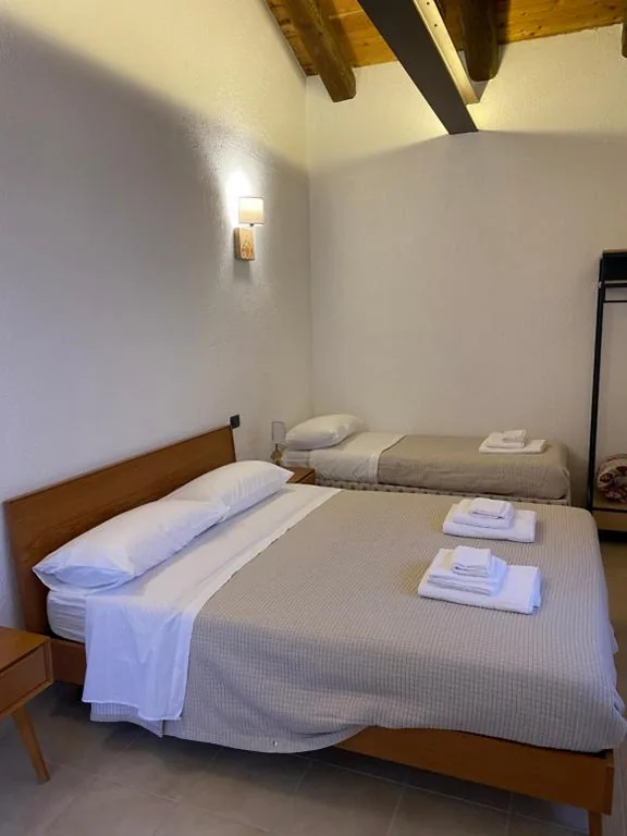 Camera Tripla con Bagno Privato — Green Mountain Lodge