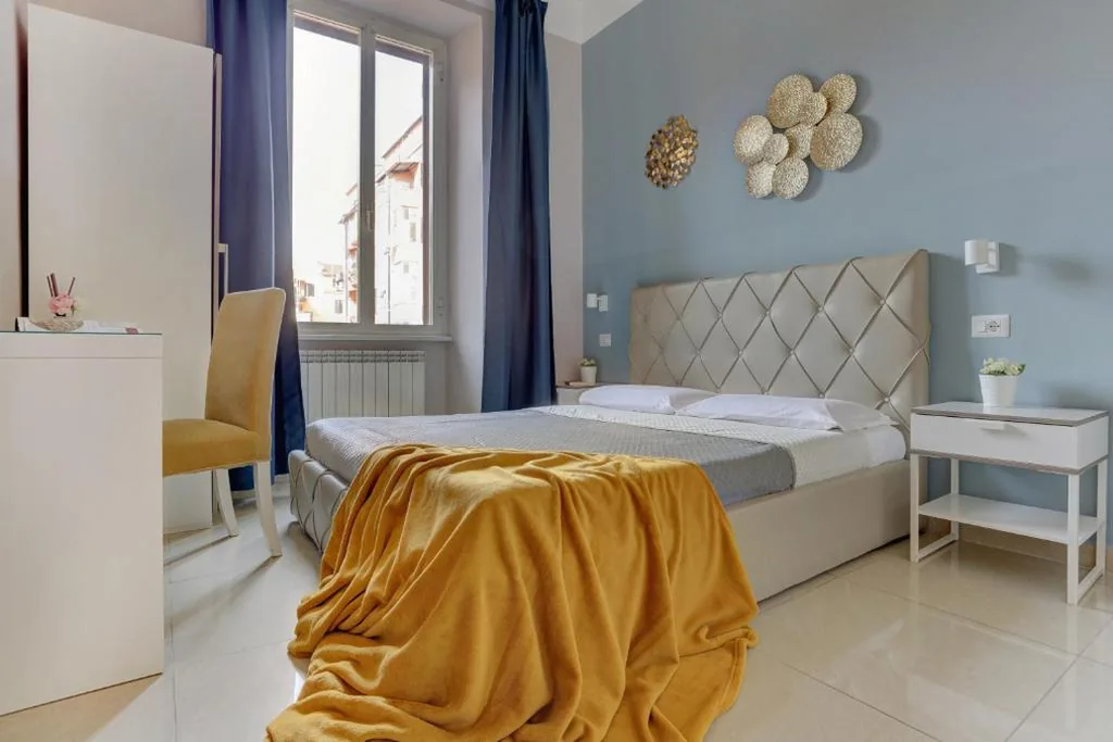 Camera Tripla con Bagno Privato — Holiday Sunny Roma B&B