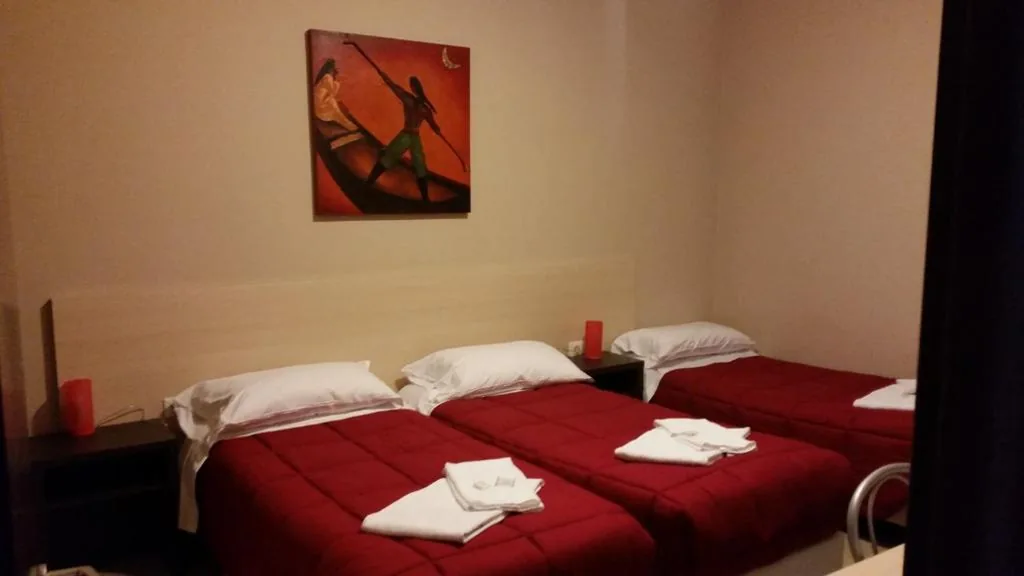 Camera Tripla con Bagno Privato — Hotel Mosaic