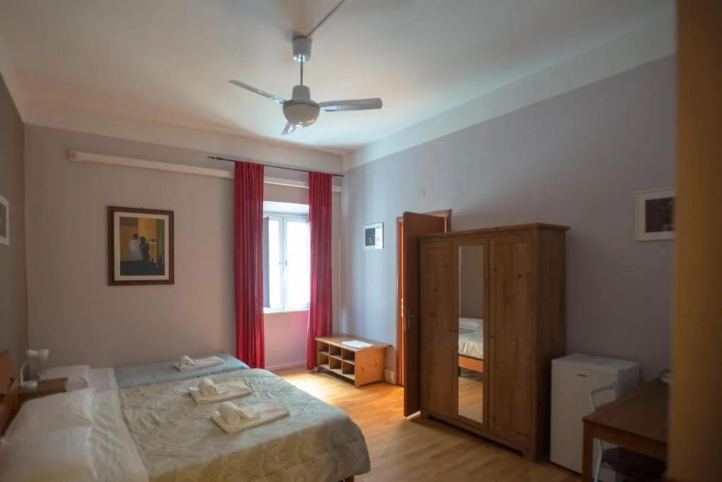 Triple Room with Internal Private Bathroom — Gialel Guesthouse