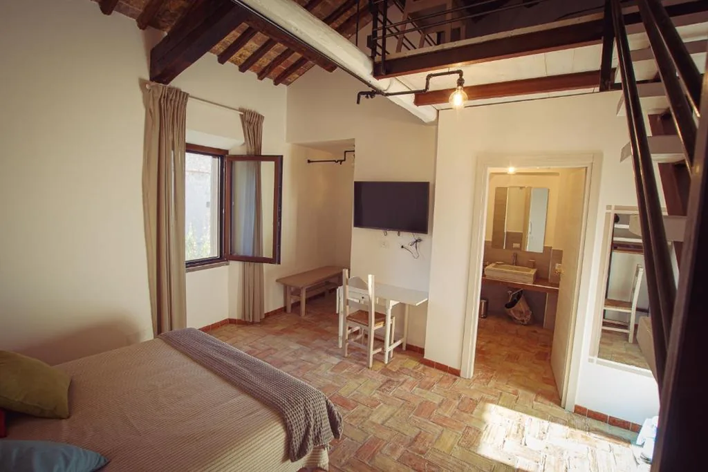 Camera Tripla con Bagno Privato — La Residenza dei Priori
