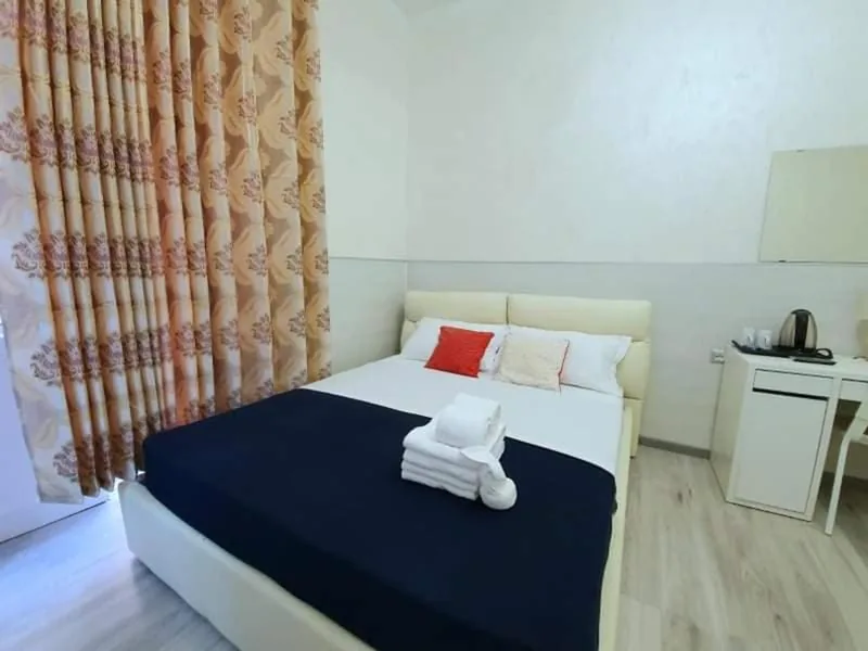 Triple Room with Private Bathroom — Oscar suite home