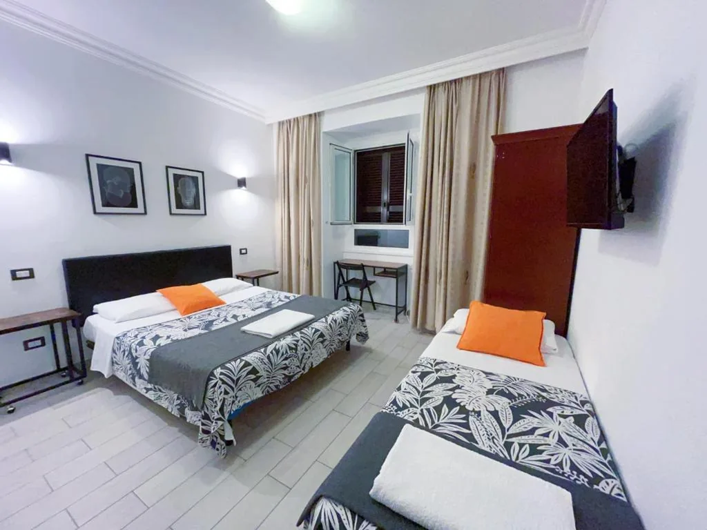 Triple Room with Private Bathroom — Overseas Guesthouse