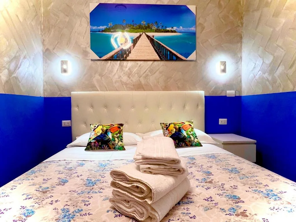 Camera Tripla con Bagno Privato — Relaxon Guest House