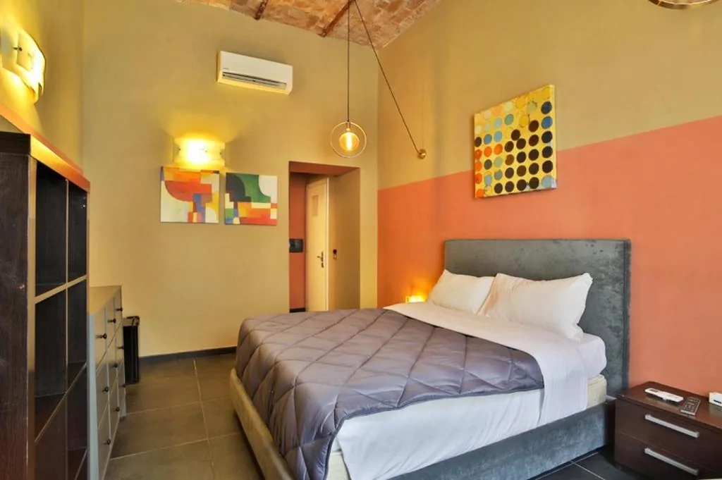 Camera Tripla con Bagno Privato — Rome Place