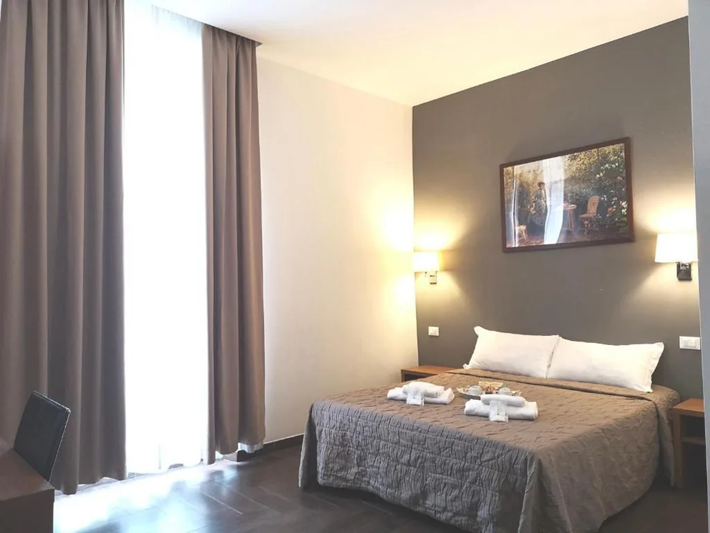 Triple Room with Private Bathroom — Rome Travellers Hotel