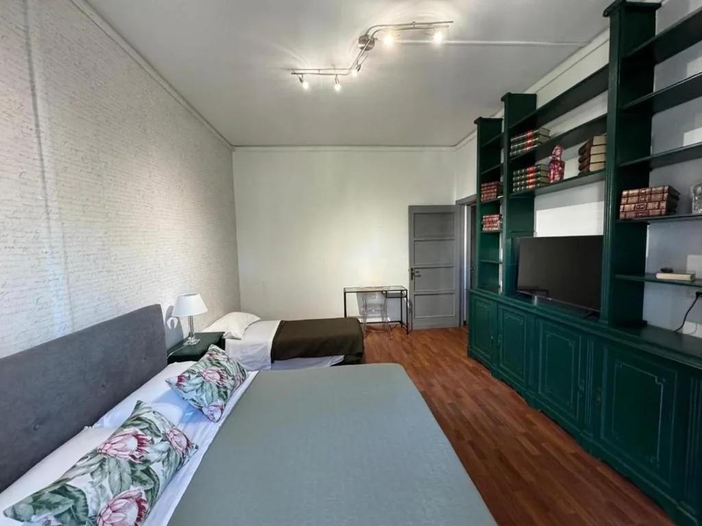 Camera Tripla con Bagno Privato — Room Sapienza