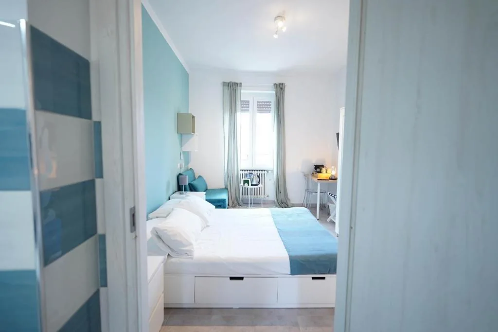 Camera Tripla con Bagno Privato — Salotto Tiburtino