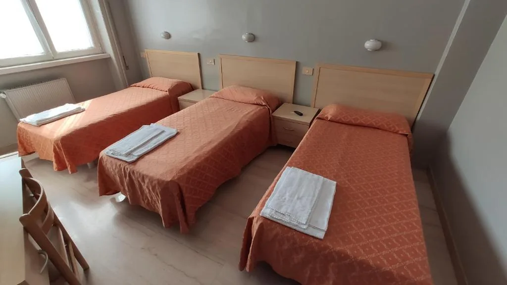 Triple Room with Private Bathroom — SAN JUAN DE RIBERA, Casa per Ferie