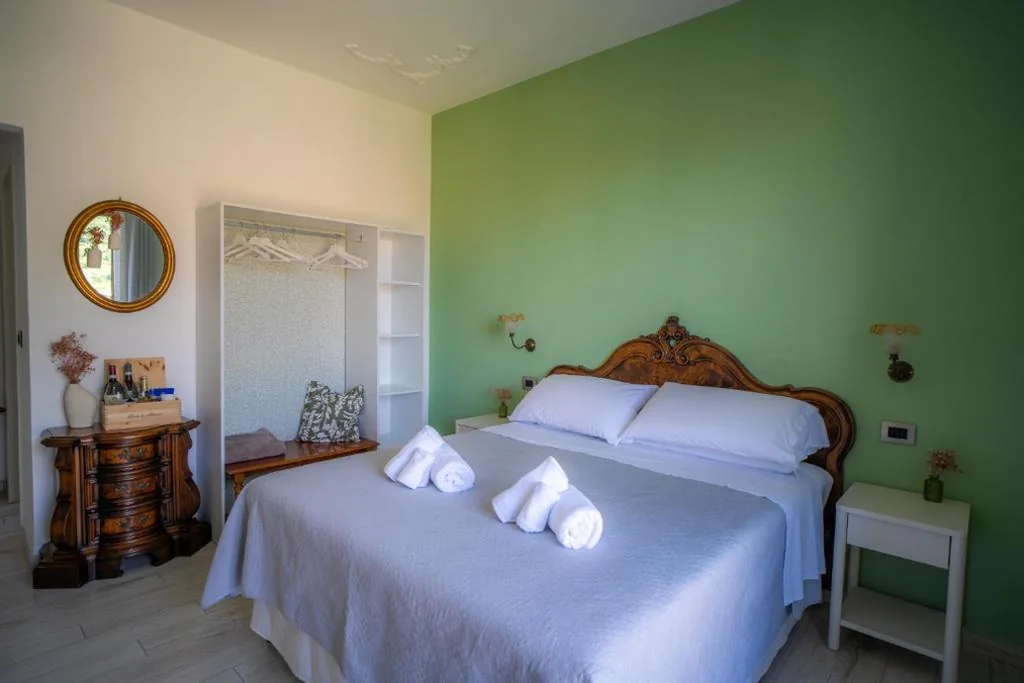 Triple Room with Private Bathroom — Villa Mafalda