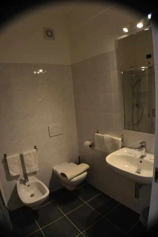 Triple Room with Balcony — Affittacamere Il Veliero