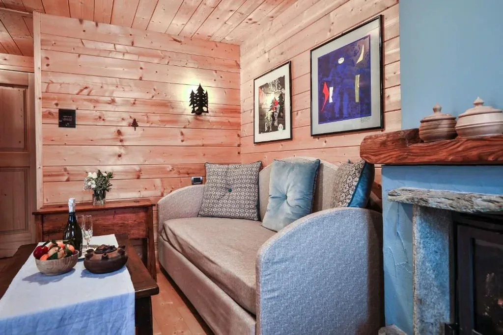 Triple Room with Balcony — Au Rascard