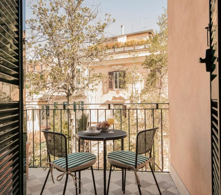Triple Room with Balcony — Hotel Donatello