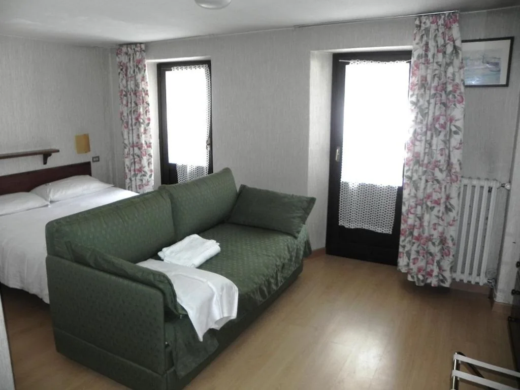 Triple Room with Balcony — Hotel Nuovo Pecetto