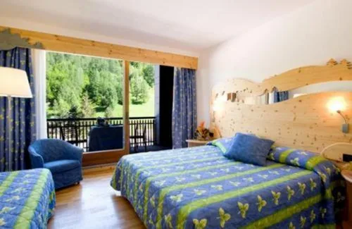 Camera Tripla con Balcone — Hotel Rivè – Complesso Turistico Campo Smith