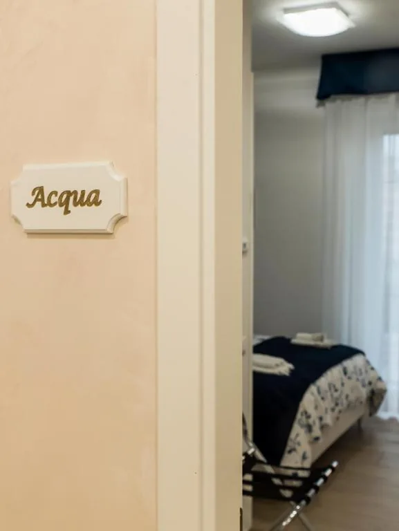 Triple Room with Balcony — Le vestali Guest House