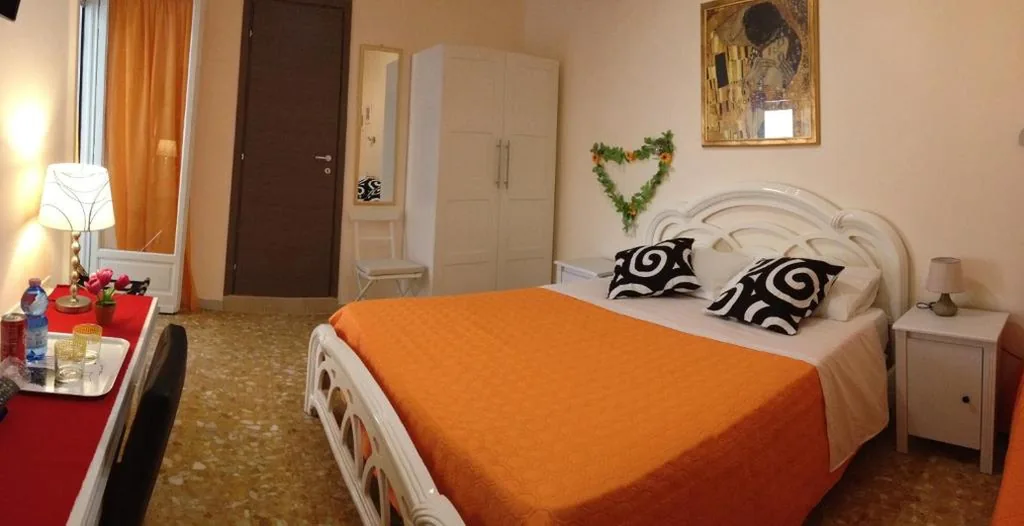 Triple Room with Balcony — Vatican Golden Rooms