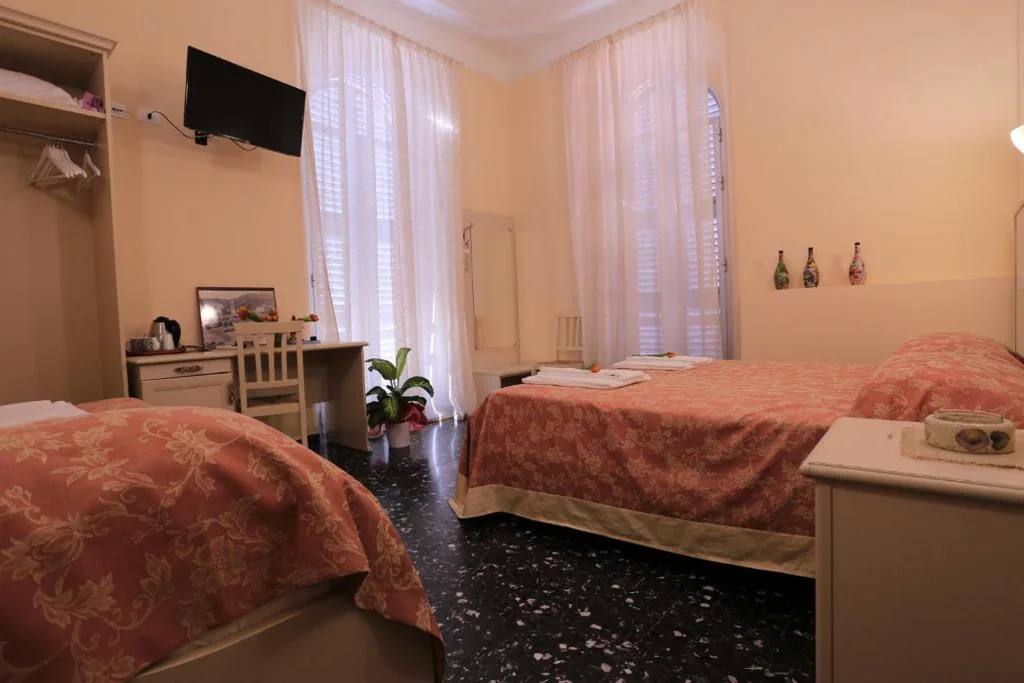Triple Room with Balcony — Vivi 5 terre