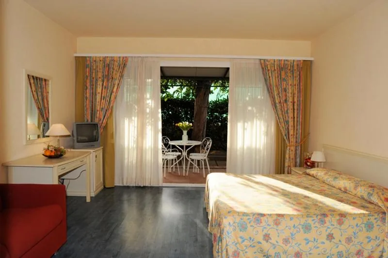 Camera Tripla con Patio — Locanda Azzurra Hotel Sanremo