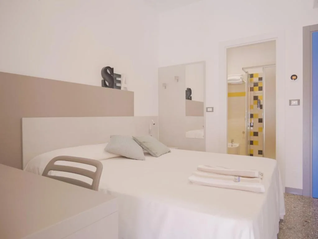Triple Room with Terrace — Hotel Liliana