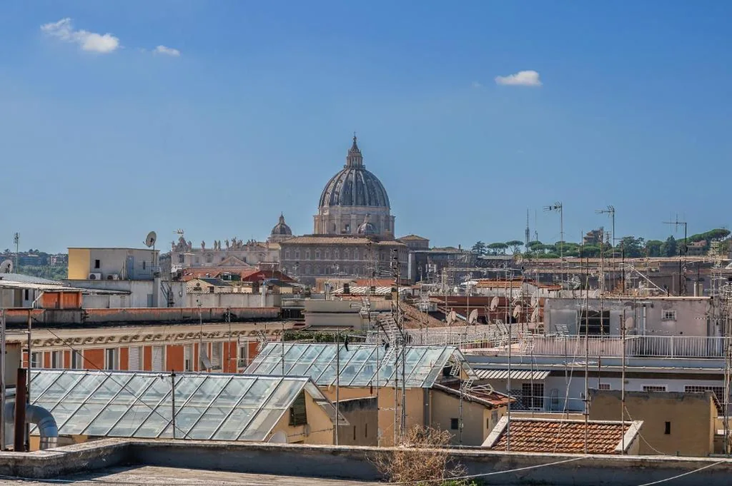 Triple Room with City View — Colonna Inn