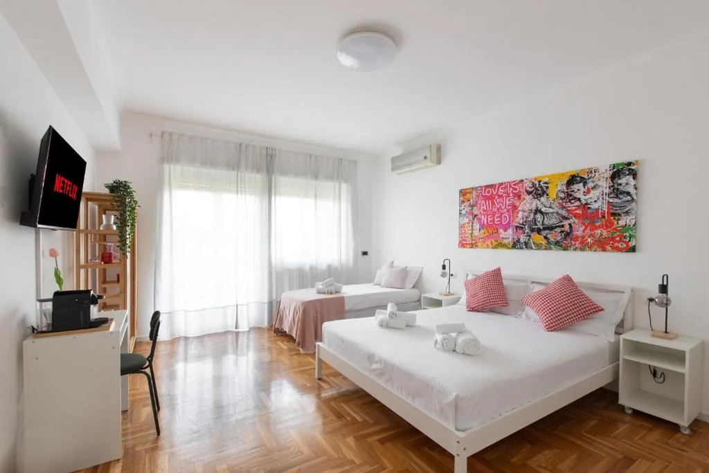 Triple Room with City View — San Paolo Suites Metro Station