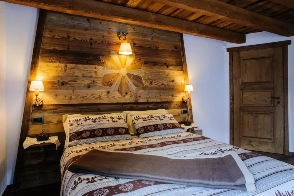 Triple Room with Mountain View — Clé du Paradis